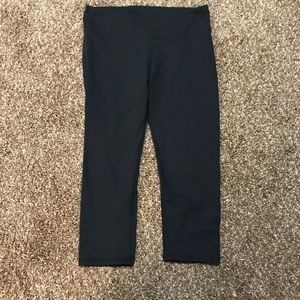 Fabletics cropped leggings